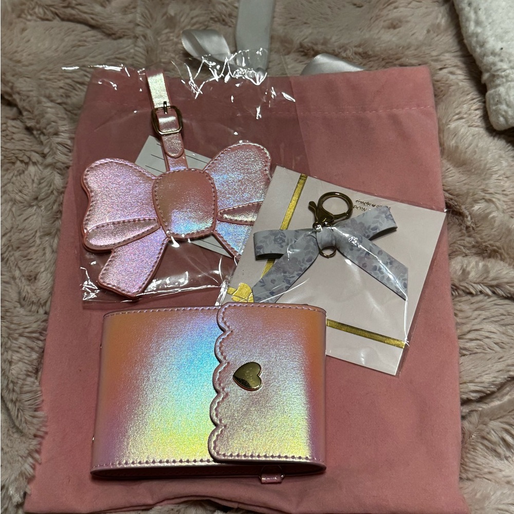 Iridescent picture or card holder Pink & Bow Keychains & cute bag - Picture 1 of 2